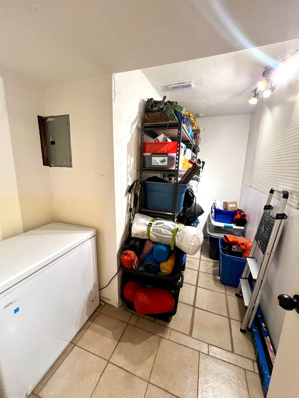 listing image 1106448788284499573