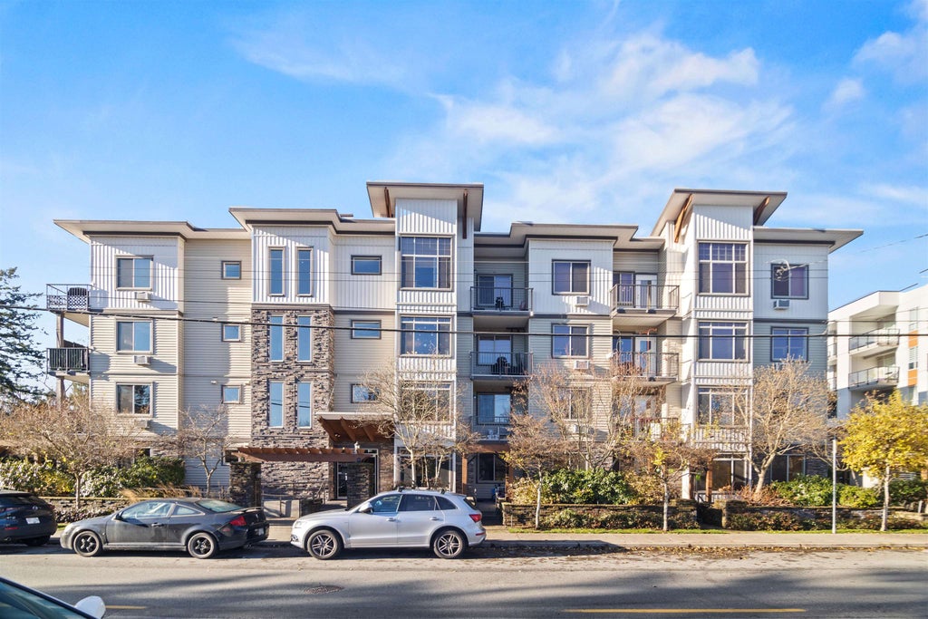 Photo of 11887 Burnett Street #301, Maple Ridge, BC V2X 6P6 (MLS # R3145433)