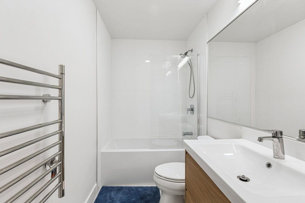 listing image 1103636925906531315