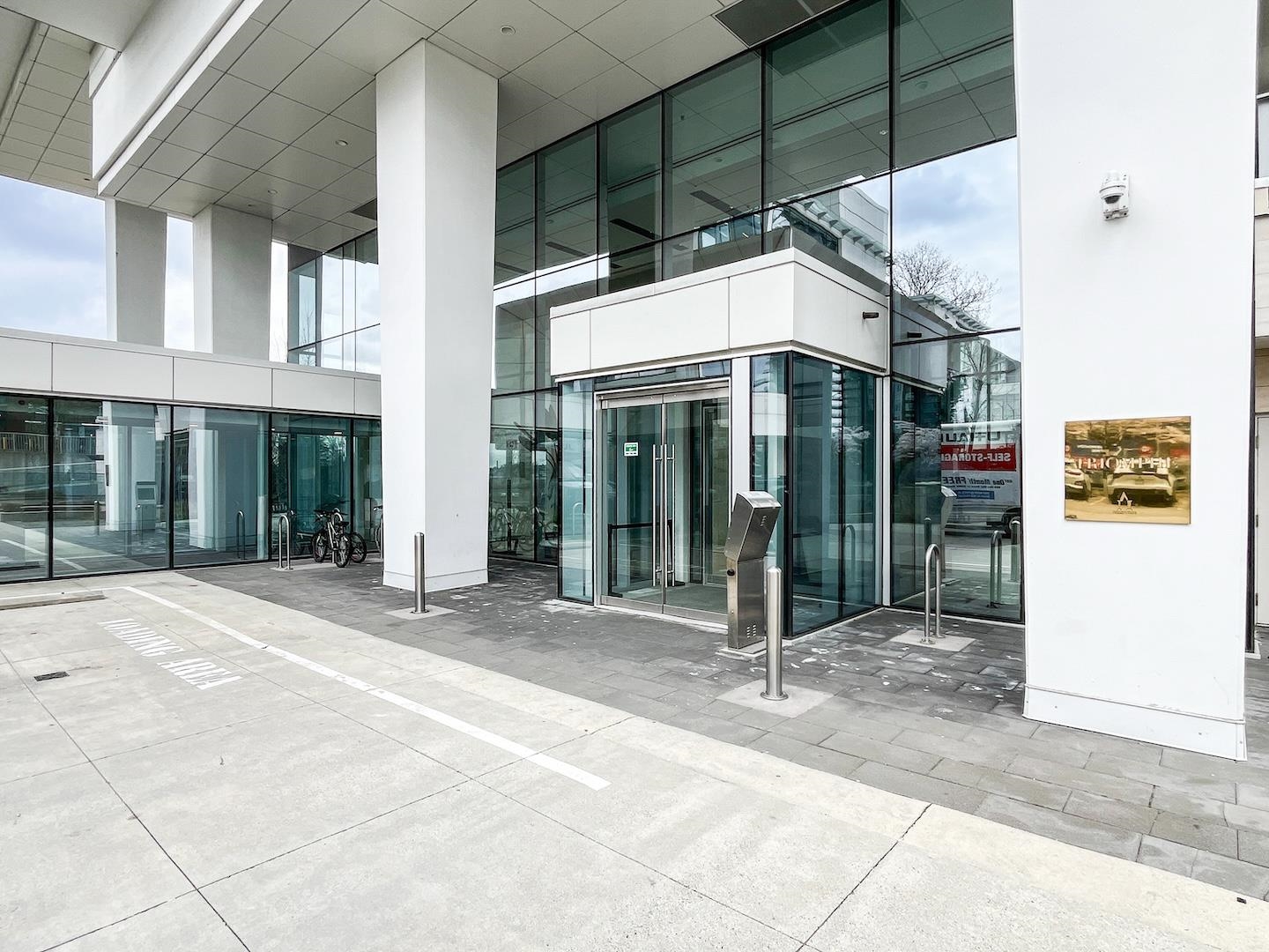 1888 Gilmore Avenue 1408