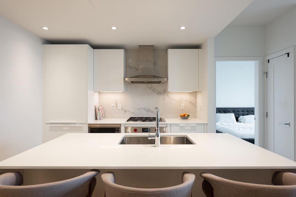 listing image 1109715996069808190