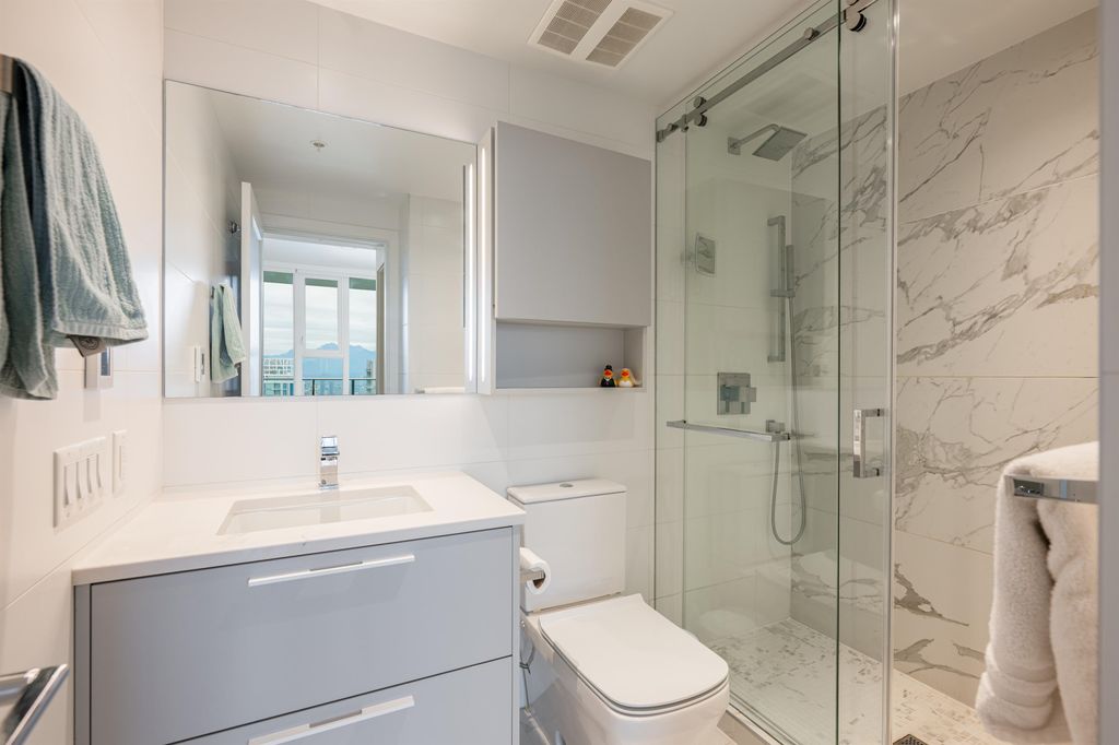 listing image 1103942199059857598