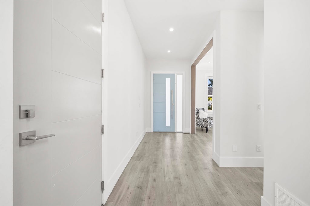 Photo of 21070 76a Avenue, Langley, BC V2Y 0L1 (MLS # R3166003)
