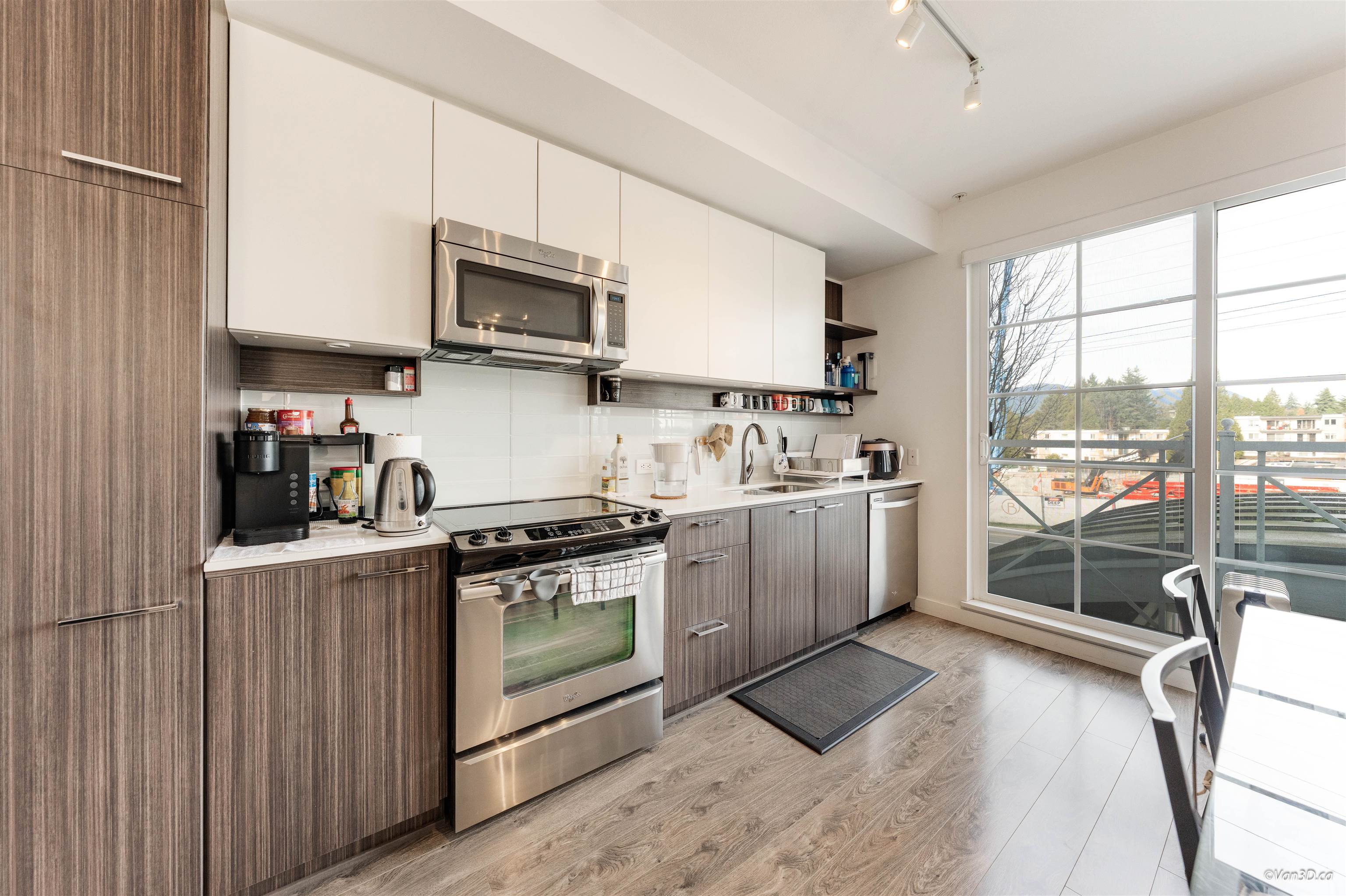 618 Como Lake Avenue 201