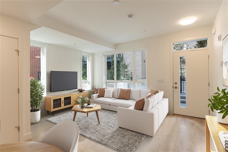 2050 Glenaire Drive 123