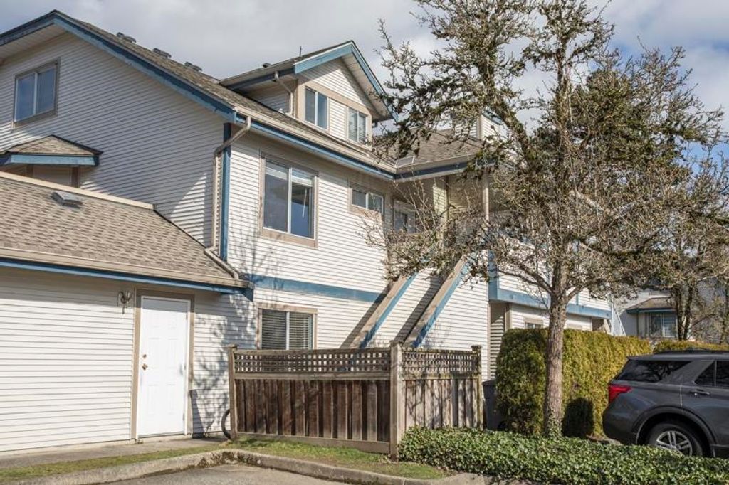 Photo of 7837 120a Street #213, Surrey, BC V3W 0W9 (MLS # R3097081)