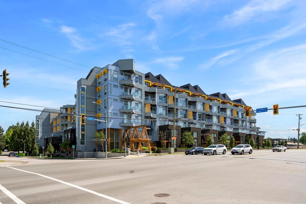 Photo of 32828 Landeau Place #610, Abbotsford, BC V2S 6S6 (MLS # R3123902)