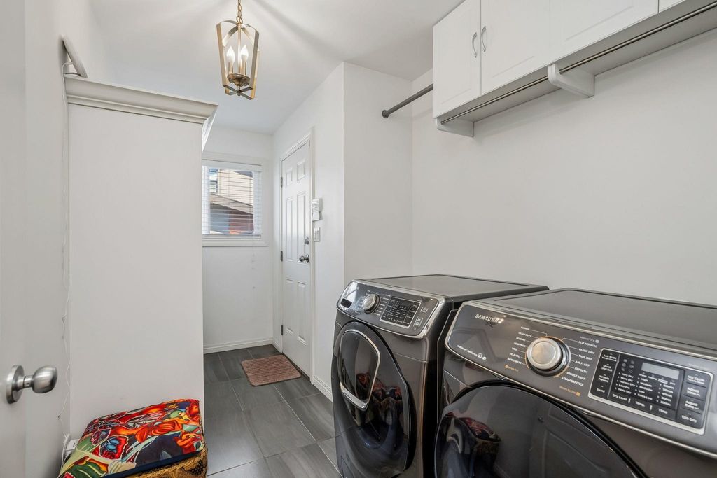 listing image 1102502946341999725
