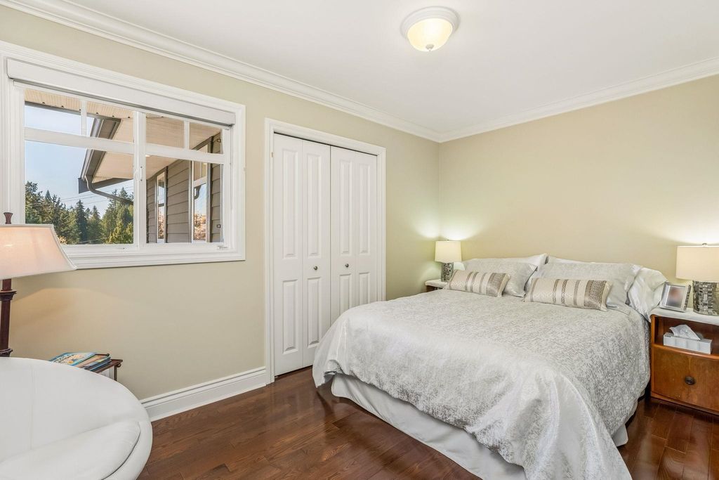 listing image 1104950367500591099