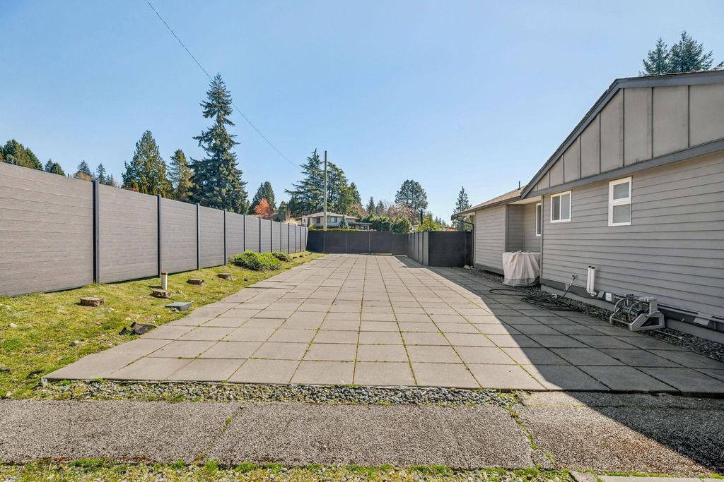 listing image 1104503343641260001