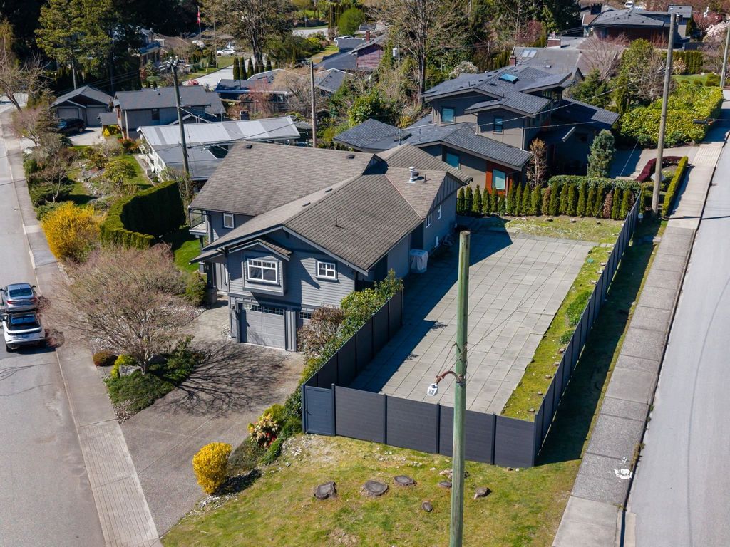 listing image 1103540940187553936