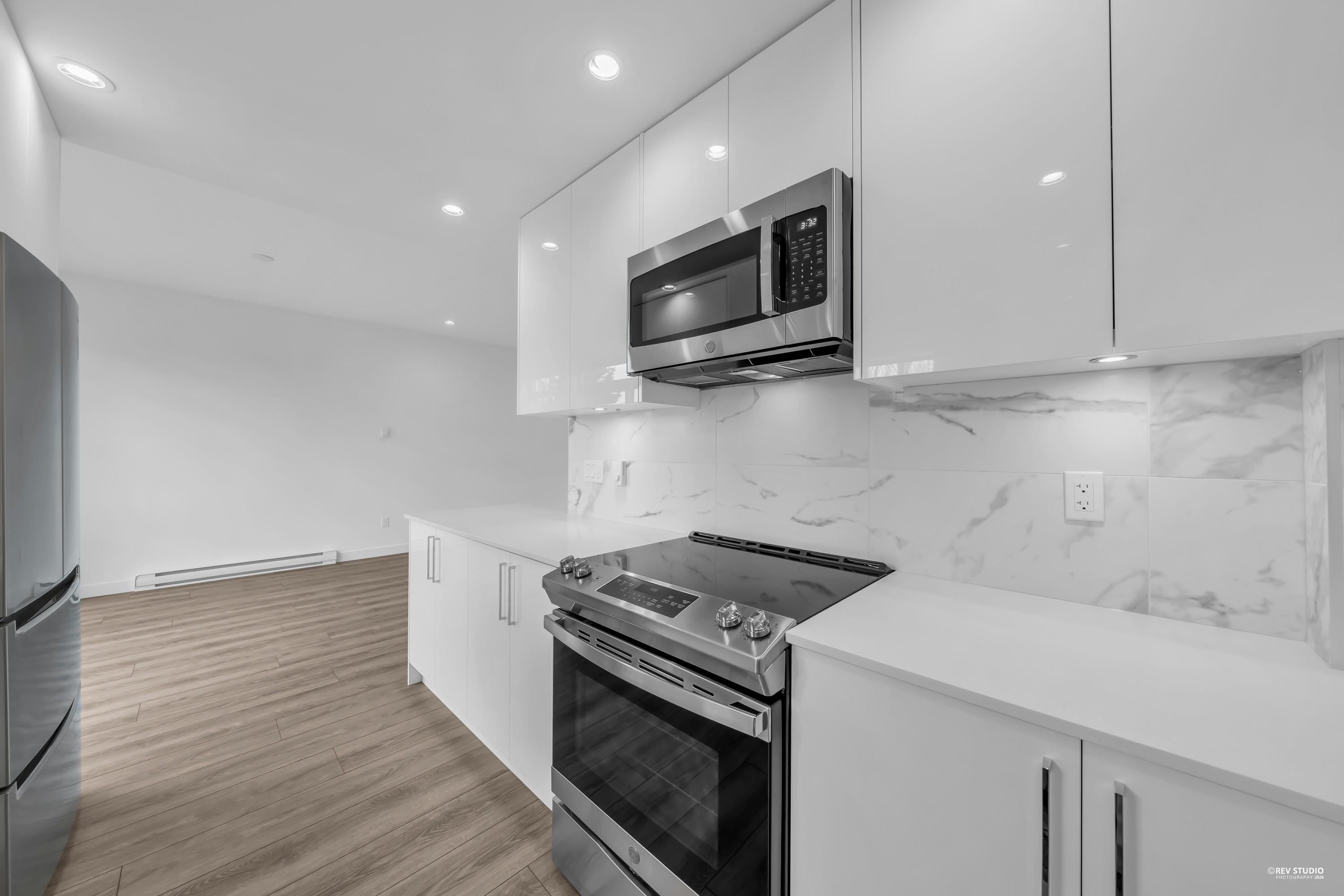 4300 Thompson Road 7