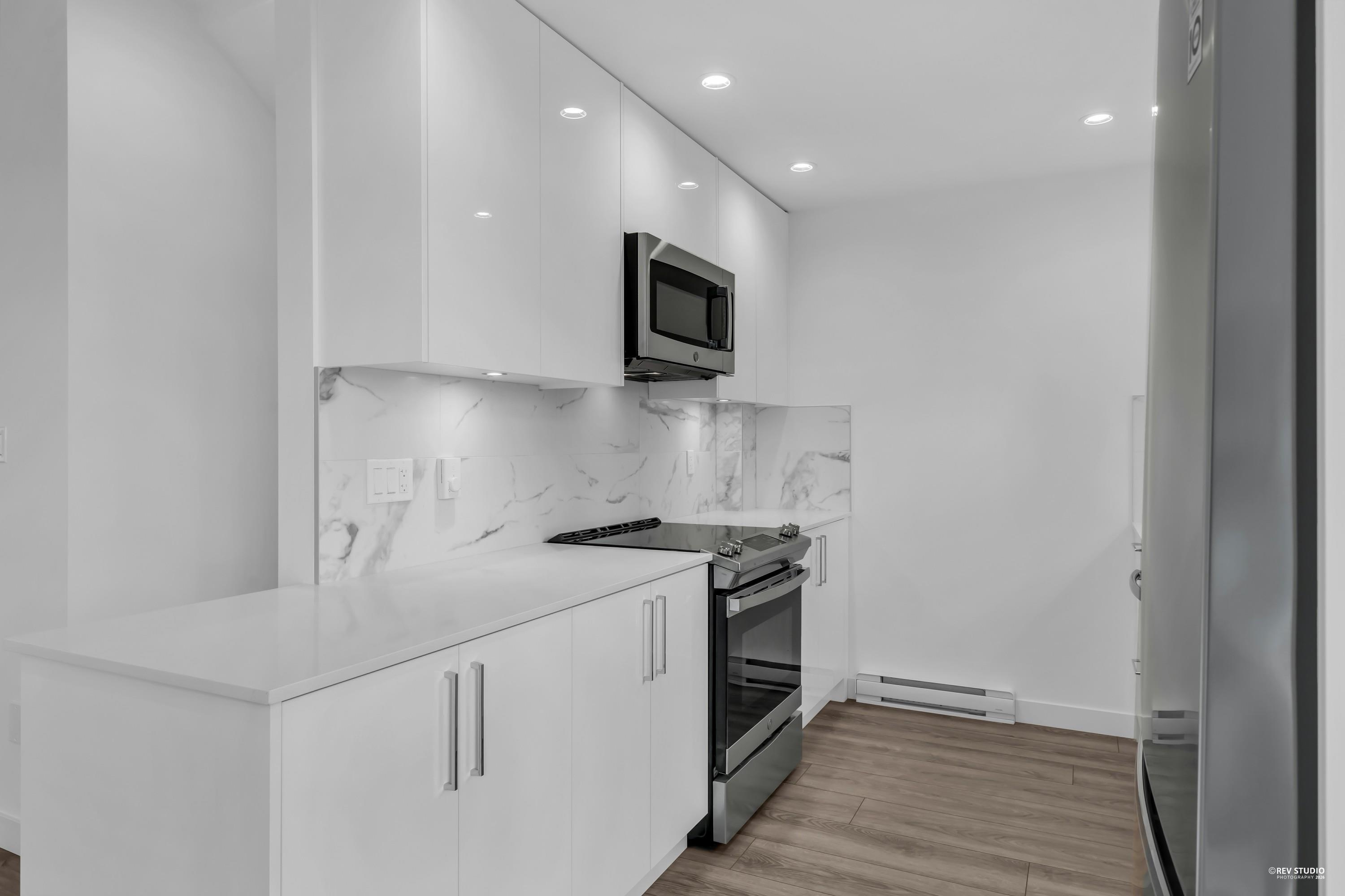 4300 Thompson Road 7