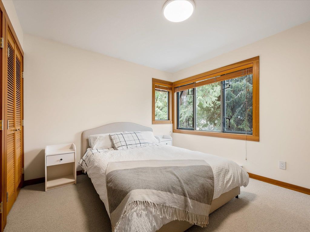 listing image 1107582554568946384