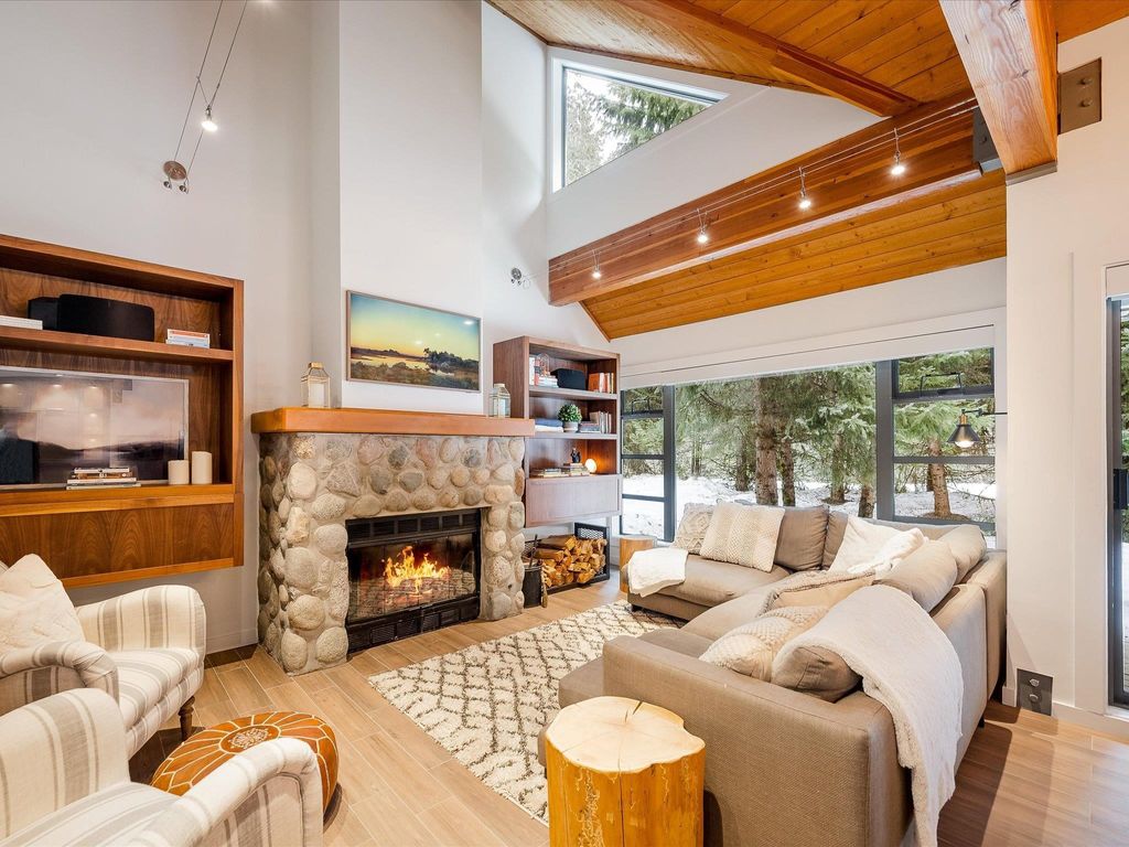 listing image 1108975086690826138