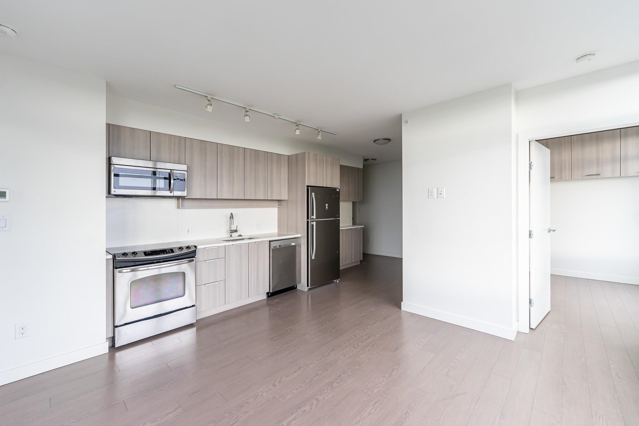 13308 Central Avenue 2906