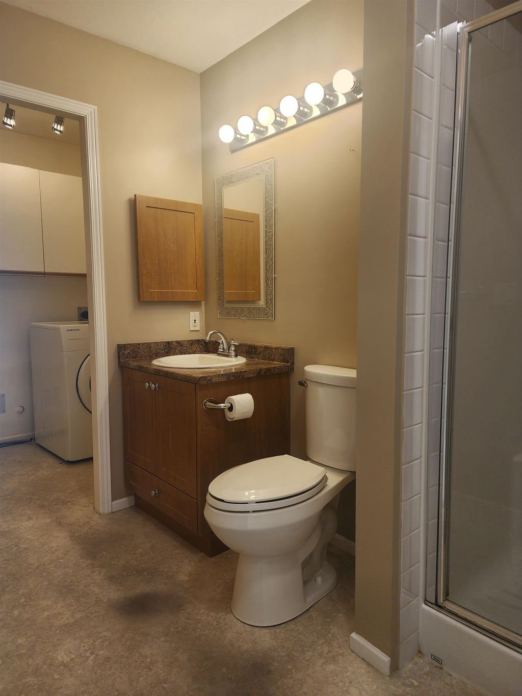 listing image 1101796919172195339