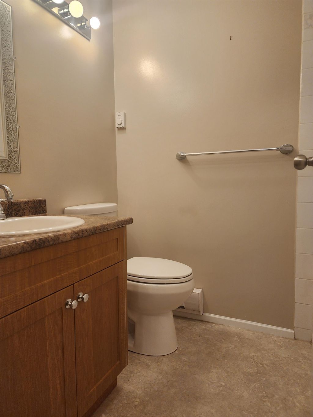 listing image 1104717441121392143