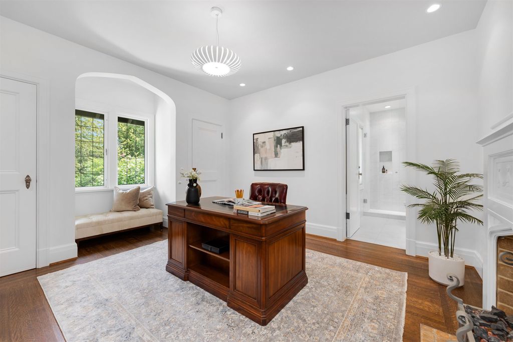 listing image 1109757039839041138