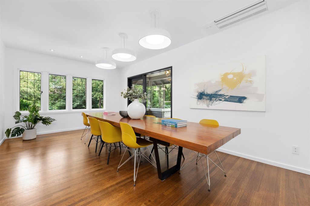 listing image 1101083328186394410