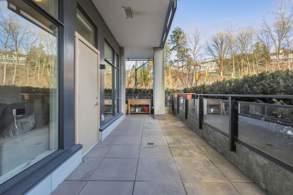 listing image 1105172233986470365