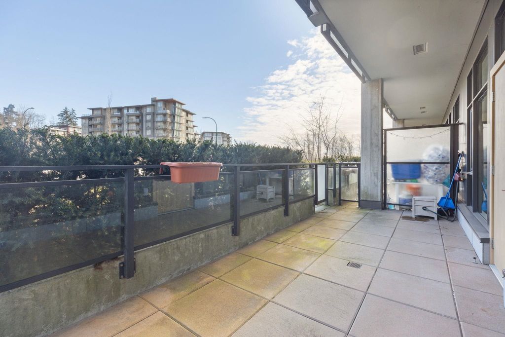 listing image 1101385460877807366
