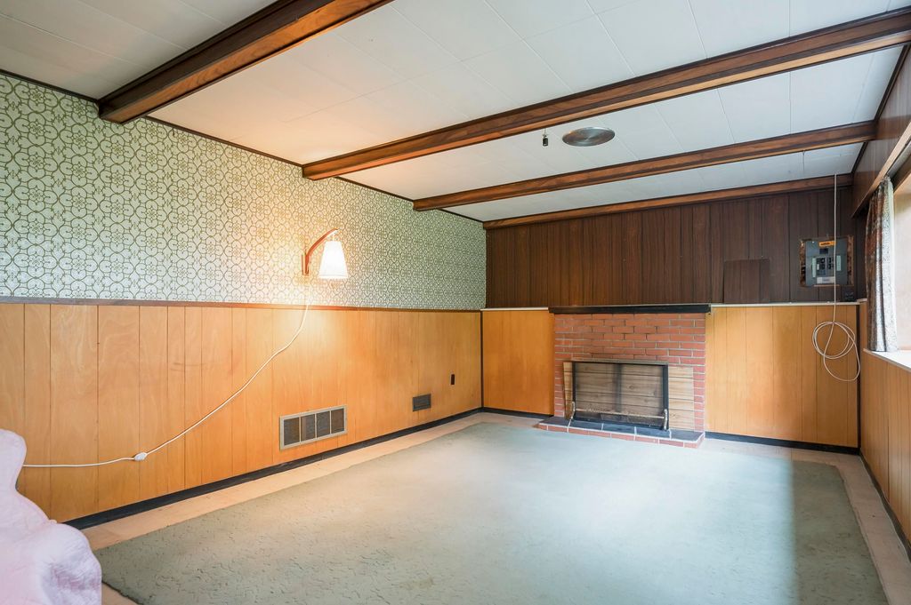 listing image 1109832404046134125