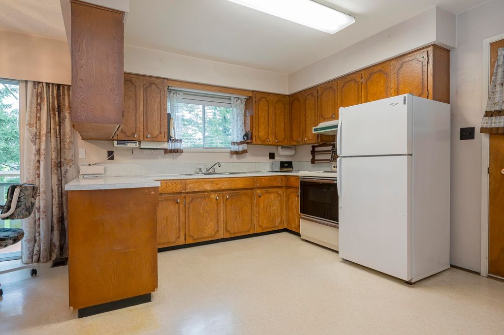 listing image 1100343851583145217