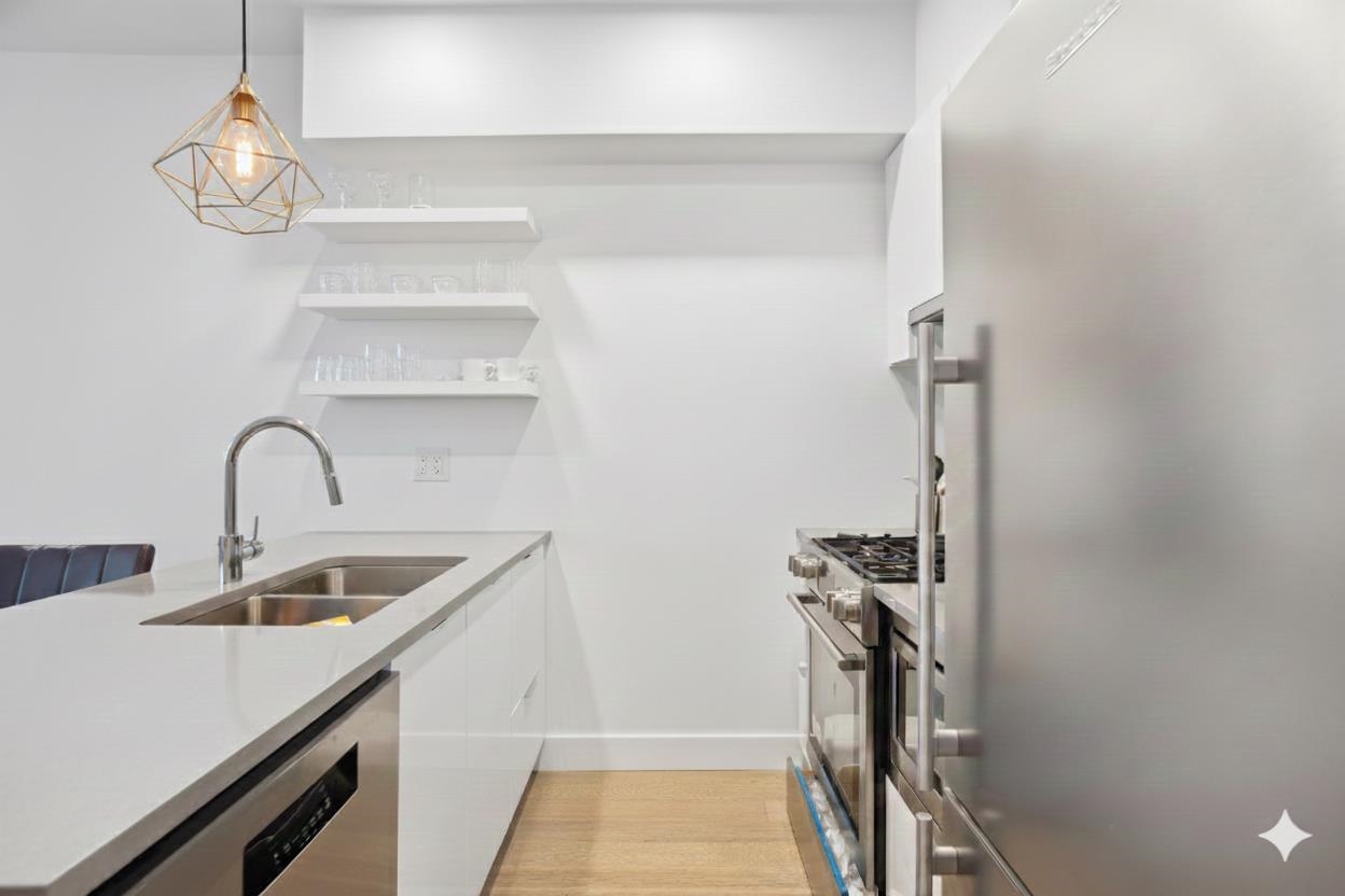 2666 Duke Street 407