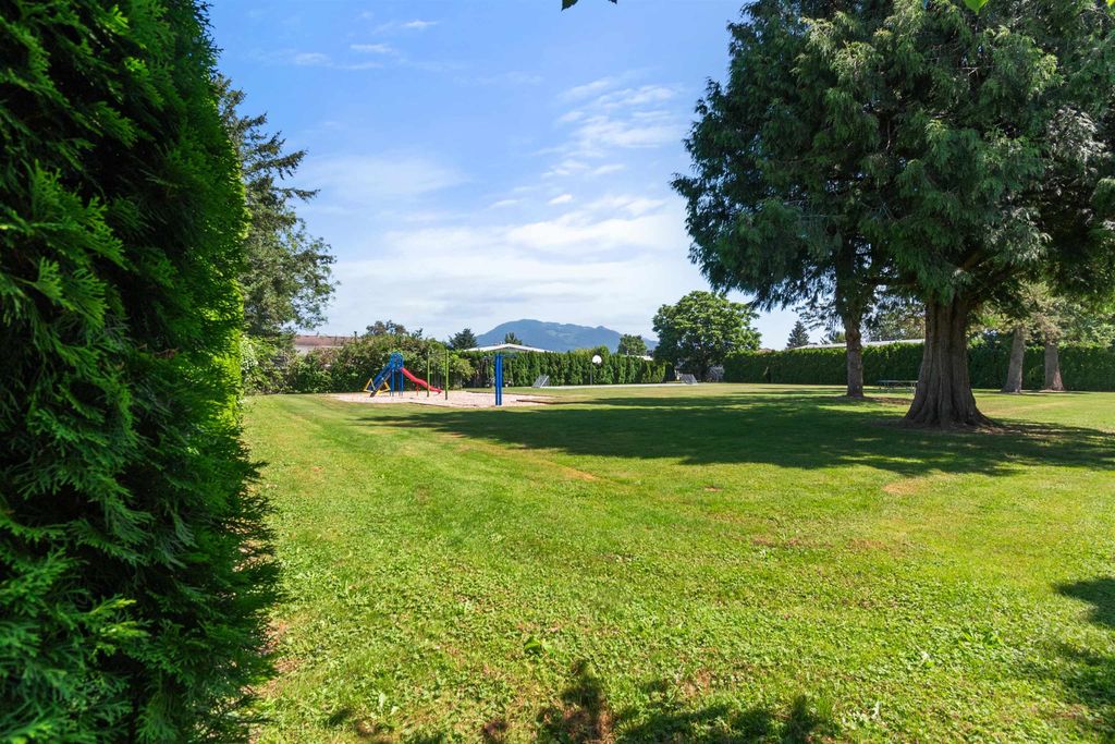 listing image 1102384632817751107