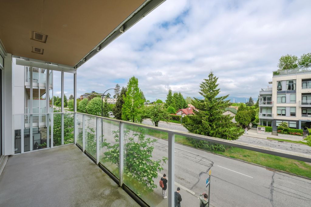 listing image 1102269330587935806