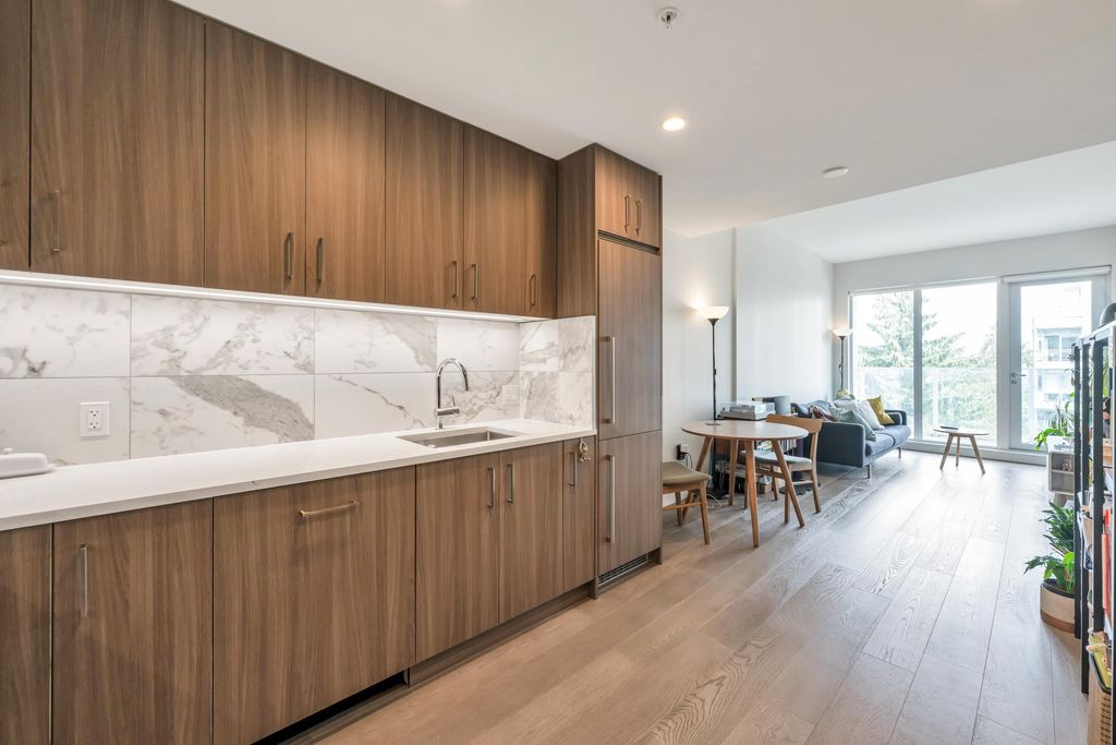 listing image 1102645207289525048