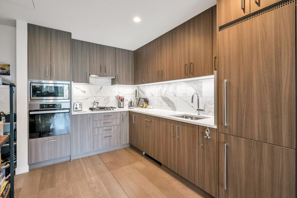 listing image 1102202681643352749