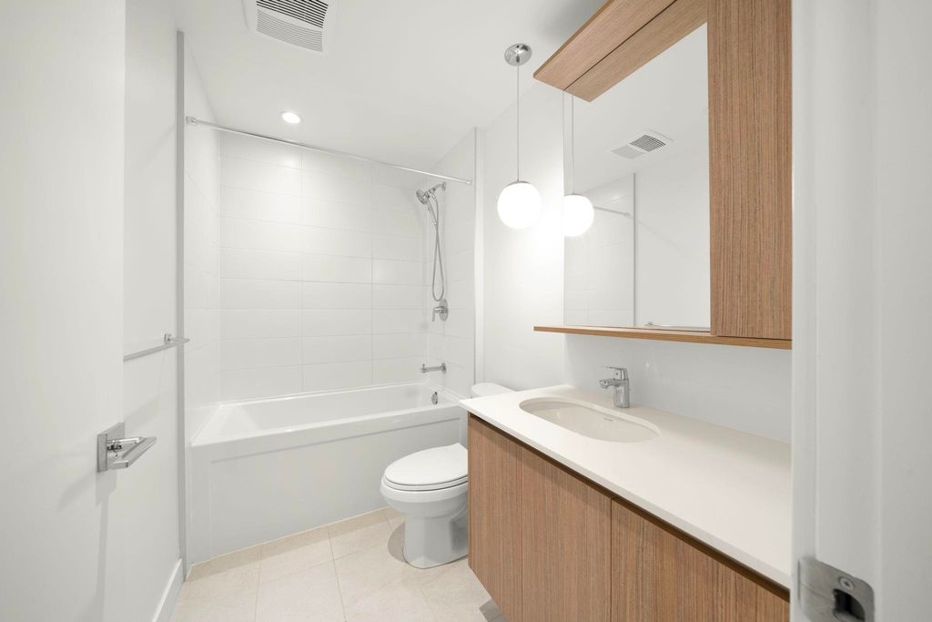 listing image 1102242194532265176