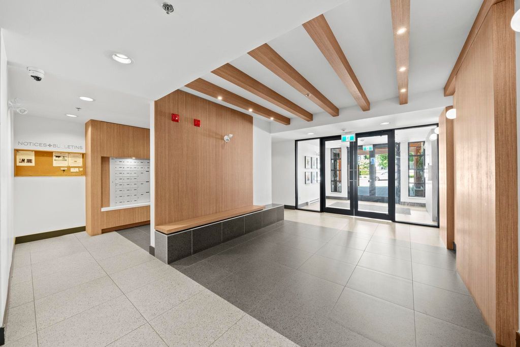 listing image 1102105788808612210