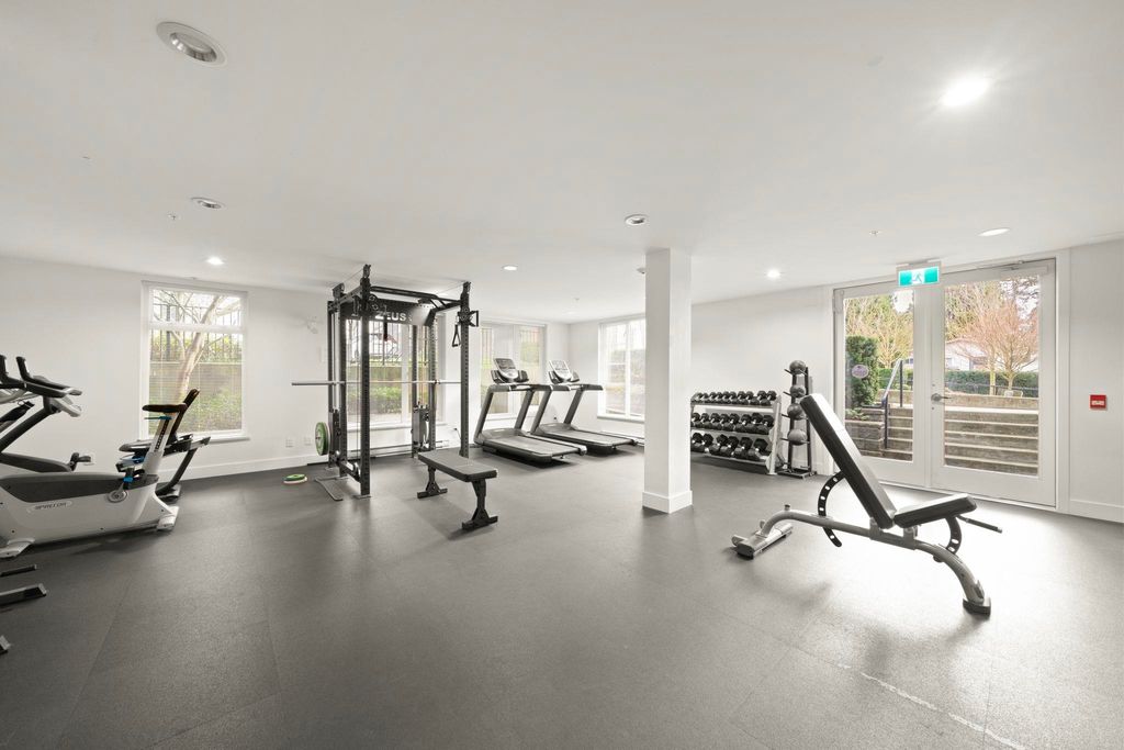 listing image 1101813061680915298