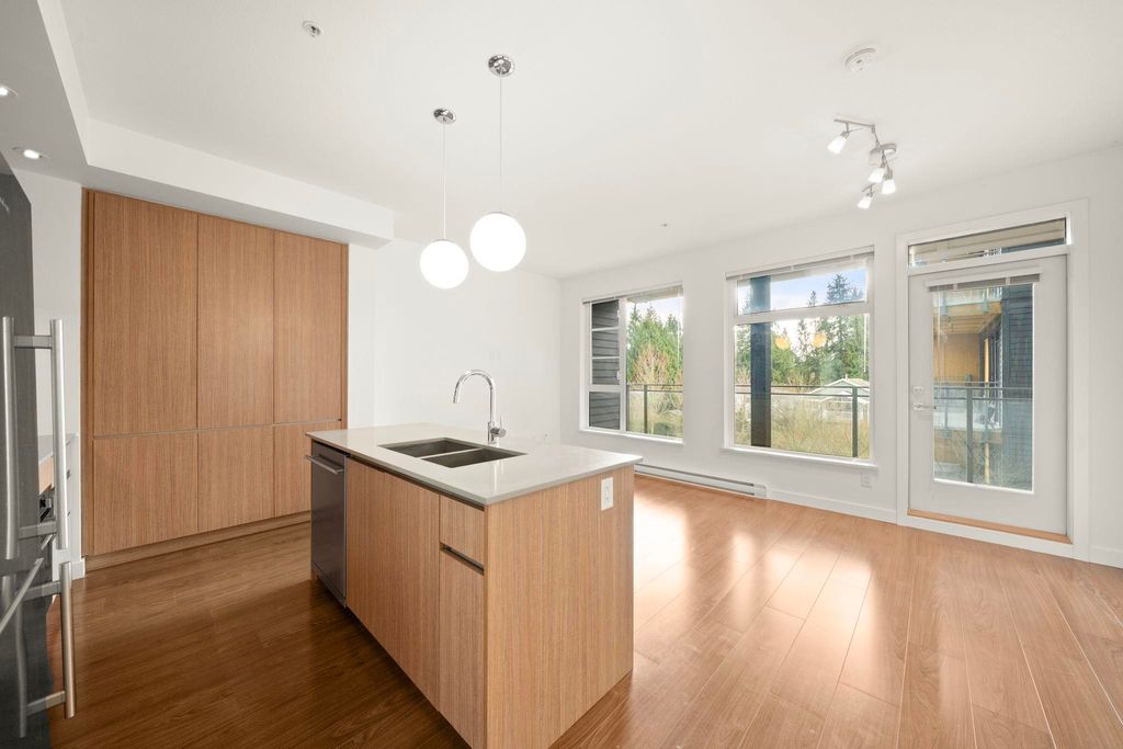 listing image 1104161215395141587