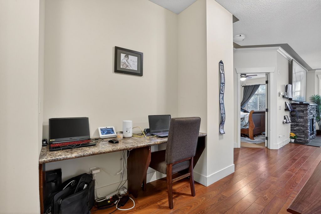 listing image 1108421497873493652