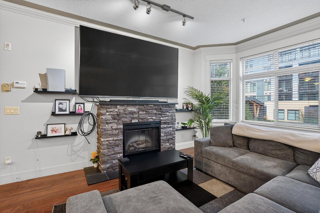 Photo of 45893 Chesterfield Avenue #100, Chilliwack, BC V2P 1M5 (MLS # R3103601)