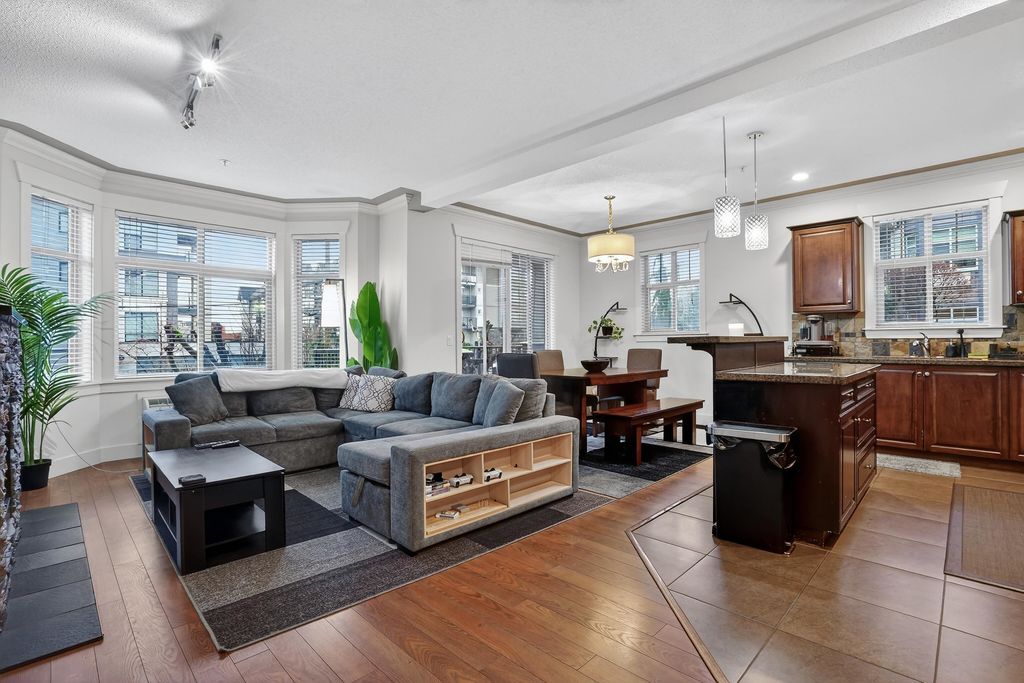 Photo of 45893 Chesterfield Avenue #100, Chilliwack, BC V2P 1M5 (MLS # R3103601)