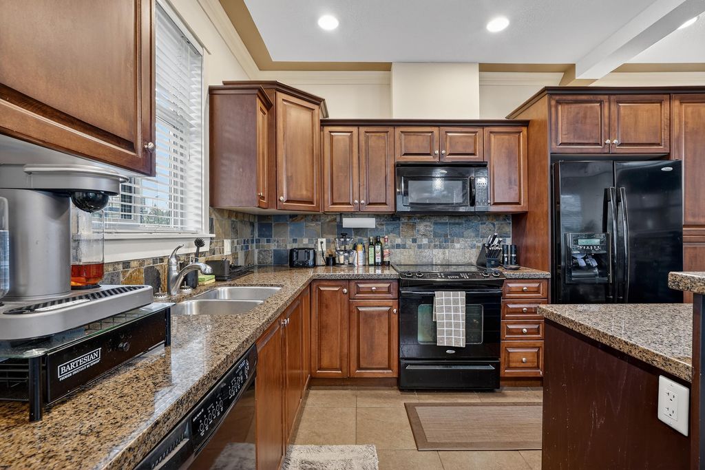 listing image 1103429974406579348