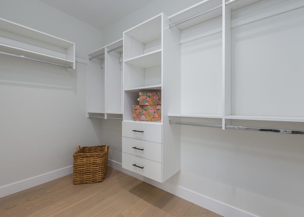 listing image 1108036054949357318