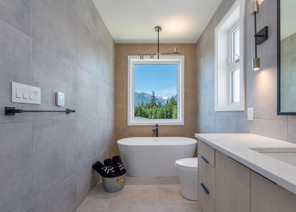 listing image 1102118782449213877