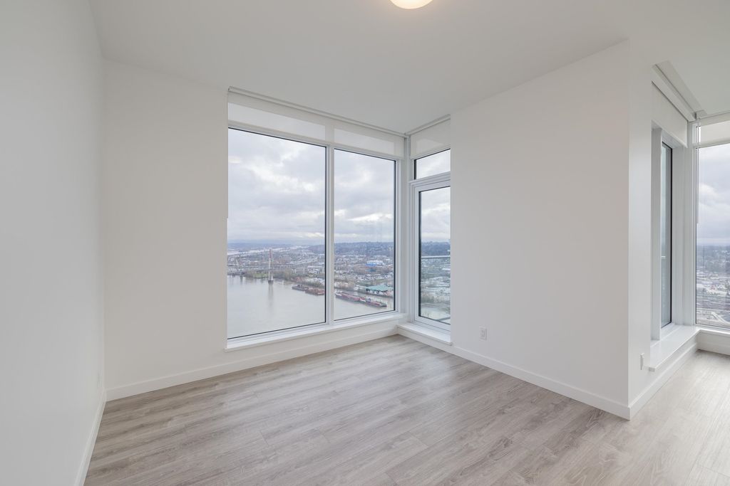 listing image 1103619114364505828