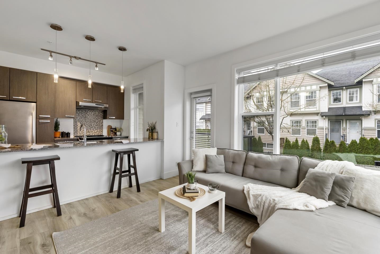 15956 86a Avenue 221