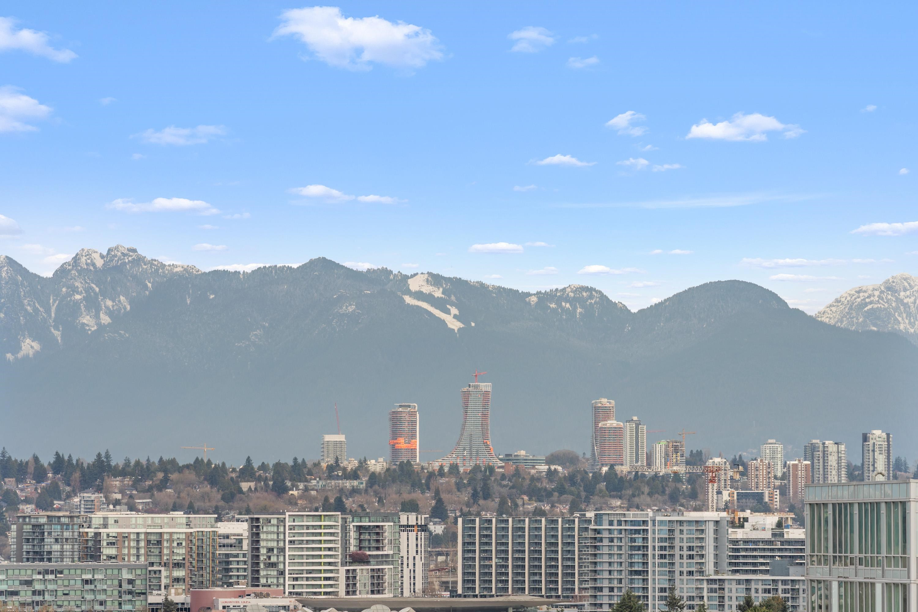 7988 Ackroyd Road PH6