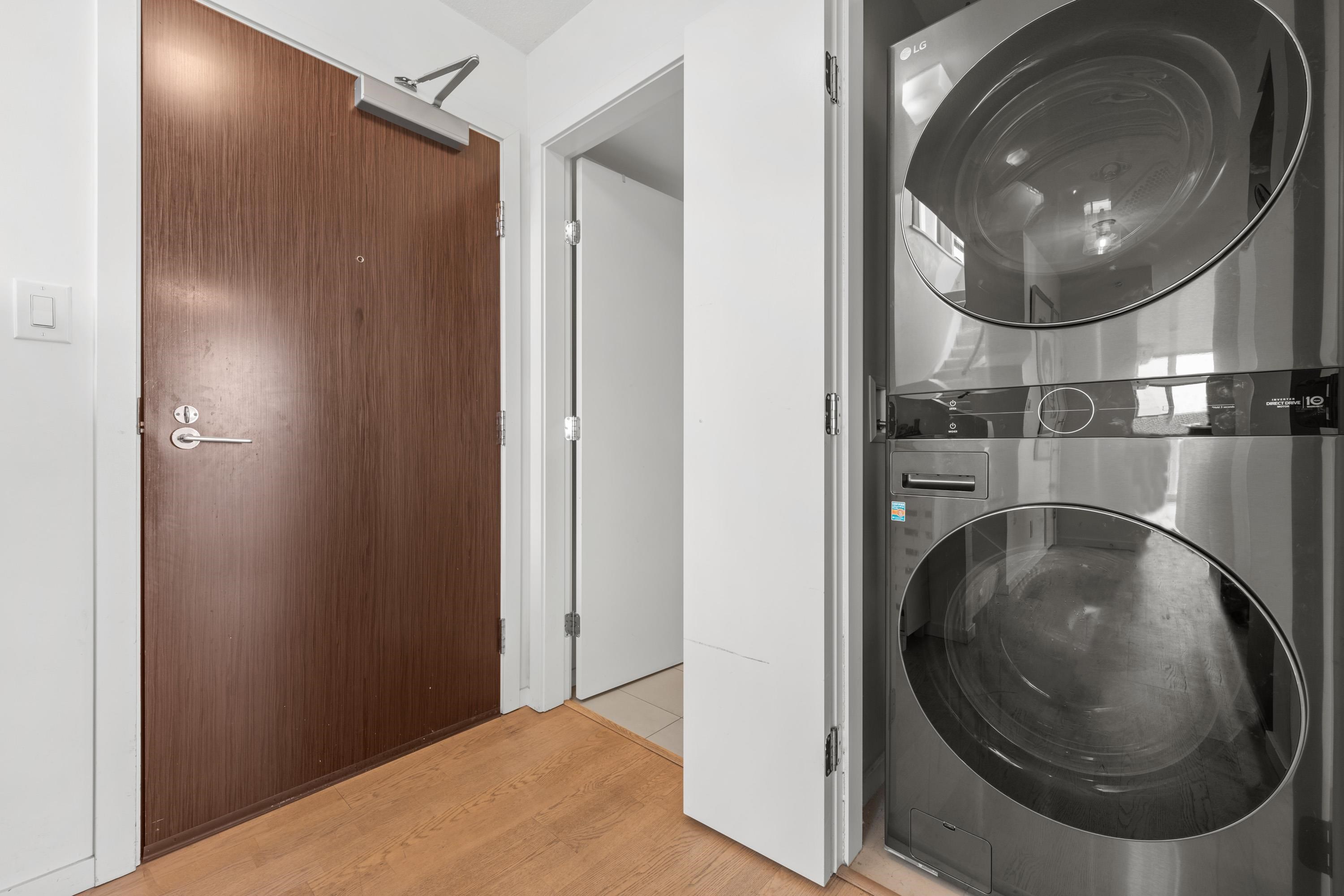 7988 Ackroyd Road PH6