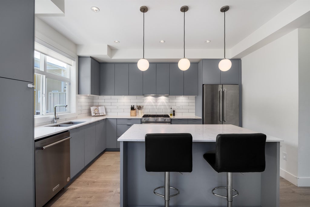 Photo of 16561 17a Avenue #28, Surrey, BC V3Z 1J3 (MLS # R3171200)