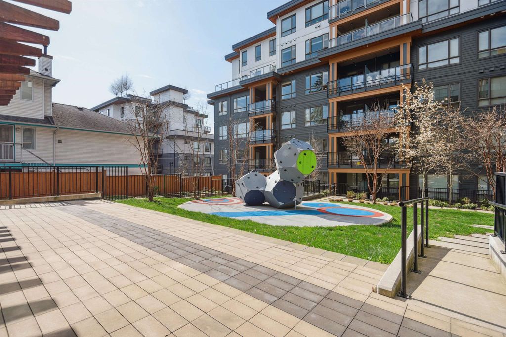 listing image 1100089380133110741