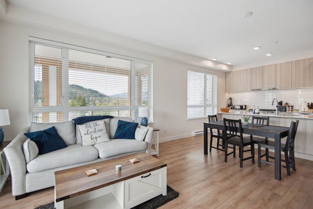 listing image 1106342833021318259